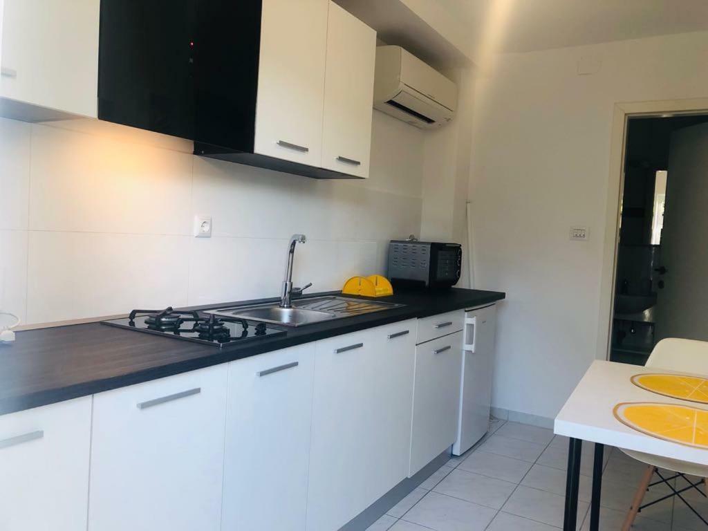 Apartman Nekic ツレス エクステリア 写真
